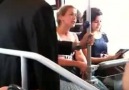 Metrobüste Yanına Erkek Oturtmayan Kadın Kavga Etti!