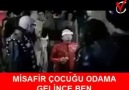 Misafir çocuğu odaya girince ben