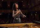 Mitsuko Uchida conducts Mozart-Piano Concerto 20 - Allegro I