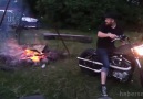 Motorla mangal ateşi böyle körüklenir :)))