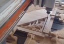 Mquina automtica em artesanal de esculpir portas em madeiras.