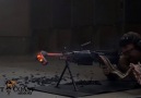 M249 tüfeğinin susturucusunun alev alev yandığı o an!