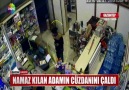 NAMAZ KILAN ADAMIN CÜZDANINI ÇALDI