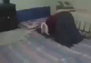 Namaz kılan teyzeye kedi dadandı bak sonunda ne oluyor D