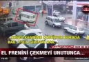 Nevşehirde el freni çekilmeyen minibüs kendi kendine park etti.. )