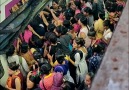 Oscar Silva - Metro em Bombaim na India