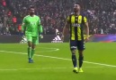O sol bacağı...