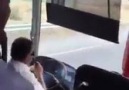 Otobüs şoförü ve yolcu arasında geçen komik badem şekeri olayı )