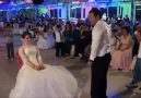 Oyunu beğenilmeyen damat sonunda kayışları kopardı..