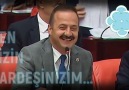 Özgür Akyüz - Senin yüzünde duruşundasözlerinde hep...