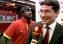 Özlenesi günler )Emmanuel Eboue iş başında.