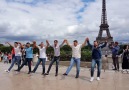 Paris Eyfel Kulesi Önünde Horon da mı çekmeyelim Haydeeeeeeeee!