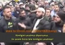 Pariste Yürüyüşün Ortasında Bir Müslüman Gerçekleri Haykırıyor