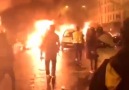 Paris yanıyor..Araç yakma yarışı var...Araçlar barikat için yakılıyor
