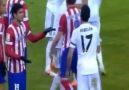 Pepe'nin Diego Costa'nın üzerine sümkürmesi