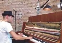 Piyano ile Despacito çalmak Peter Bence