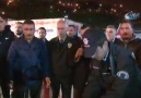 Polisleri Kavga var diye çağırdılar meşale ve pastayla karşıladılar