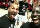 Quaresma ve Demba Banın nispet yapar cinsten Şampiyonlar Ligi gülüşü