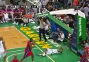 Rajon Rondo dunks on Jason Maxiell