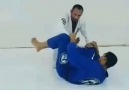 Raspagem da guarda fechada pegando o... - Jiu-Jitsu Lifestyle