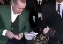 Reis&bir Teyzemiz hediye veriyor..... - Reis-i Cumhur Erdoğan