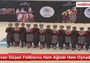 Şalvarı düşen folklorcu hem ağladı hem oynadı...!