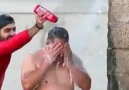 SCHERZO DELLO SHAMPOO