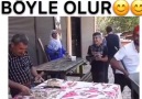 Şeker ağası Avdo ağa bayramlık dağıtıyor