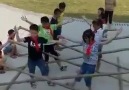 Serhat Basut - Çinli çocukların bu sokak oyunu hem takım...
