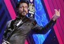 Shah Rukh Khan , Shahid Kapoor and Sonu Nigam on the stage of ...