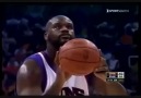 Shaquille O' Neal funny free throw!! :D