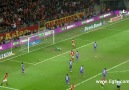 Sneijder Evinin Salonundan Gol Attı!