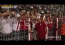 Sneijder İle Fotograf Çekilen Sivasspor Taraftarlarına Atarlan...