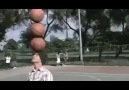Sokak Basketbolu süper inanılmaz hareketler :)