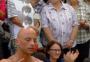Sokak sihirbaz tüm fizik kurallarını mahvediyor!