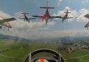 Spectaculaire atterrissage de 7 avions en même temps