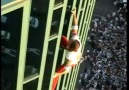 "Spiderman" Climbs Skyscraper