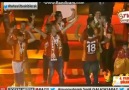 Şşşş. Sneijder bir şey söyleyecek.FENER AĞLAMAA....