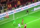Stancu gol atmak yerine, Sinan Bolat'a pas verdi. (Film bitti)