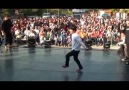 SÜPER BİR BREAK DANCE GÖSTERİSİ....İZLEMENİZİ ÖNERİRİM