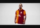 Taraftar çıldırdı! Sneijder'e türkü "Haydi gel gel cimboma"