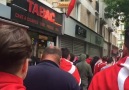 Taraftarlar Parc des Princes'e yürüyor, Paris sokakları inliyo...