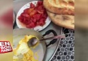 Tavuk ve yumurta pişiren annesini deli eden genç