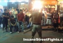 Tayland'da turistler için yapılan bir Muay Thai gösterisi
