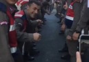 Teskere alan Askere yapilanlar Koptum gülmekten GAYRET HAMUR GÖNDER