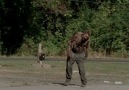 The Walking Dead 3. Sezon 15. Part 2 izle
