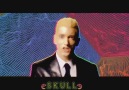 Tiembla Eminem-SKULLv
