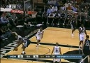 Tim Duncan Zach Randolph'u üst üste 3 kez blokluyor.