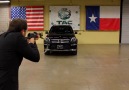 Tirer sur son patron à l'AK-47
