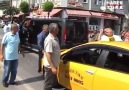 Trafikte Kavga. Adam Tokatla Deviriyor